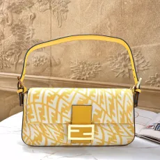 フェンディバッグFENDI 2023新作 ミディアム バゲットバッグ