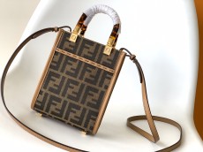 フェンディバッグFENDI 2023新作 ファブリック ハンドバッグ