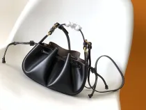 フェンディバッグFENDI 2023新作餃子