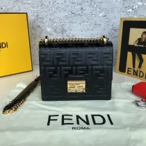 フェンディバッグFENDI 2023新作 カンシリーズ フリップ スモール ハンドバッグ