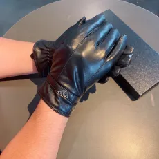 プラダ手袋PRADA 2023年新作タッチスクリーンメンズシープスキングローブ