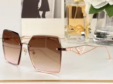 プラダサングラスPRADA 2023新作 フレームレス 三角ロゴ メガネ