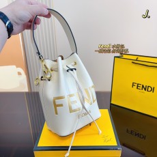 フェンディバッグFENDI 2023新作 レトロ老眼 バケットバッグ