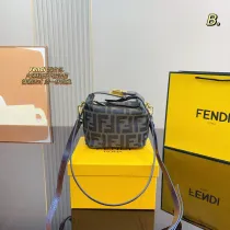 フェンディバッグFENDI 2023新作 ランチボックスバッグ
