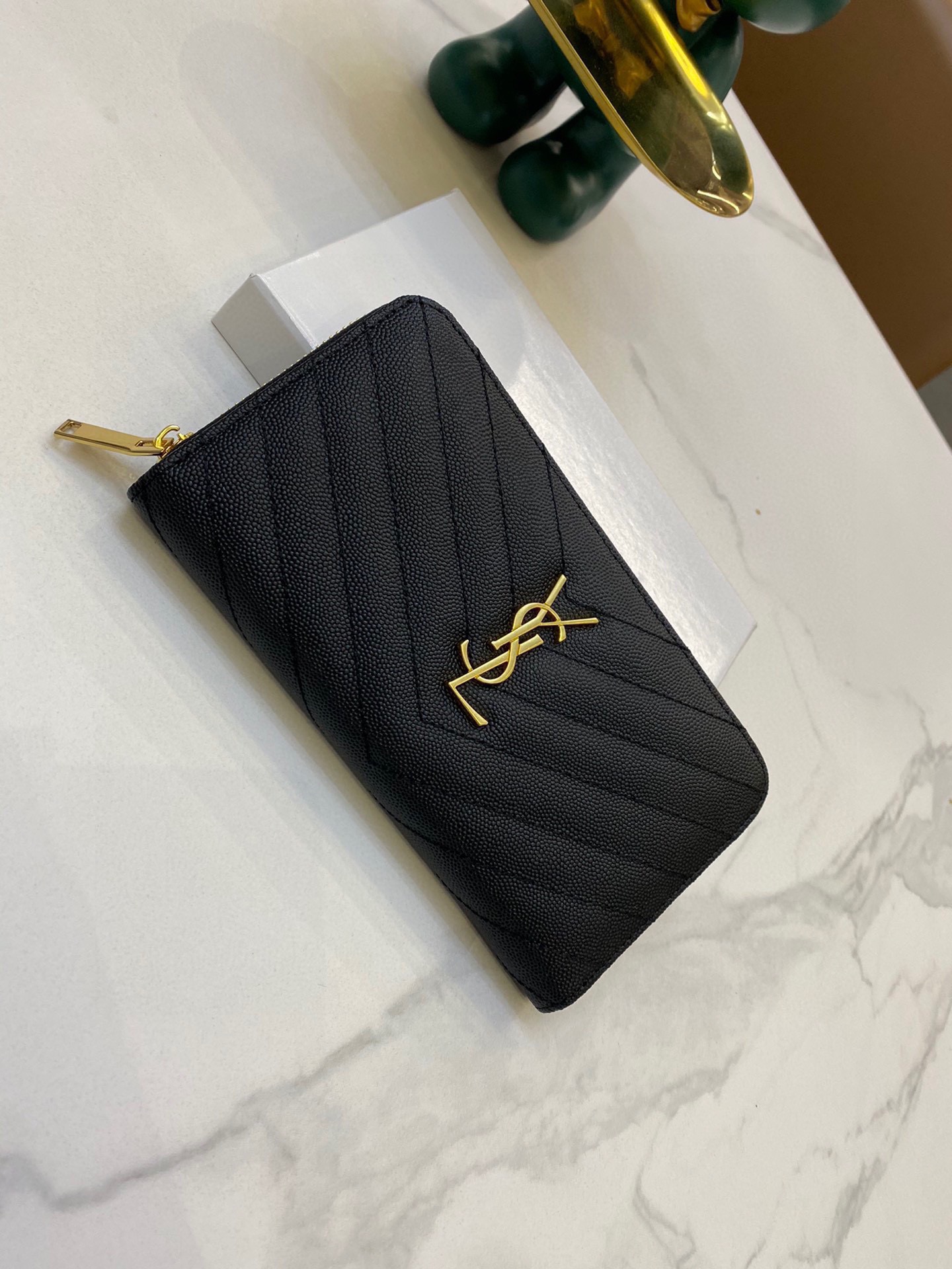 サンローラン財布Yves Saint Laurent 2023年新作 レディース 財布