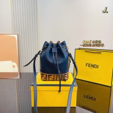 フェンディバッグFENDI 2023新作 レトロ老眼 バケットバッグ