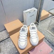 ミュウミュウ靴Miu Miu 2023年新作 カジュアルシューズ プラットフォーム ホワイト シューズ