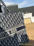 ディオールバッグDIOR 2023新作 ラージ 立体型押し 刺繍 ジャカード トートバッグ