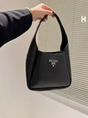 プラダバッグPRADA 2023新作 ベジタブルバスケットバッグ