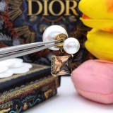 ディオールピアスDIOR 2023新作サイズ パール ロックキャンディー ダイヤモンド スター CD ピアス