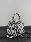 フェンディバッグFENDI 2023新作 ミニ子猫バッグ