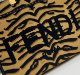 フェンディバッグFENDI 2023新作 名入れ虎柄ショッピングバッグ