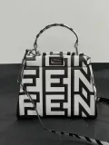 フェンディバッグFENDI 2023新作 ミニ子猫バッグ