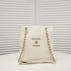 シャネルバッグCHANEL 2023新作 ショッピングバッグ