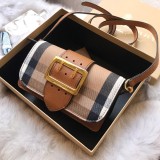バーバリーバッグBURBERRY 2023新作チェック柄バックルバッグ