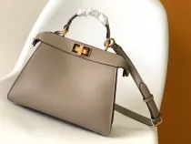 フェンディバッグFENDI 2023新作 スモール ハンドバッグ