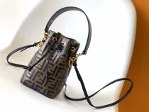 フェンディバッグFENDI 2023新作 バケットバッグ