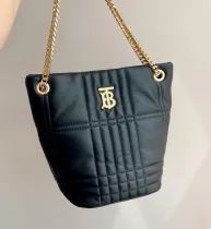 バーバリーバッグBURBERRY 2023新作 スモール キルティング ローラ バケットバッグ