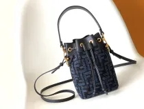 フェンディバッグFENDI 2023新作 グレークロス バケットバッグ