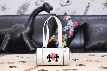 クロムハーツバッグCHROME HEARTS 2023新作 白×黒 ピンク レザー クロス シリンダーバッグ