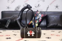 クロムハーツバッグCHROME HEARTS 2023新作 ブラックスペル 紅白レザークロスシリンダーバッグ
