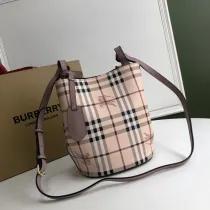 バーバリーバッグBURBERRY 2023新作 クロスボディ バケットバッグ