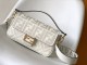 フェンディバッグFENDI 2023新作 ミディアム バゲットバッグ