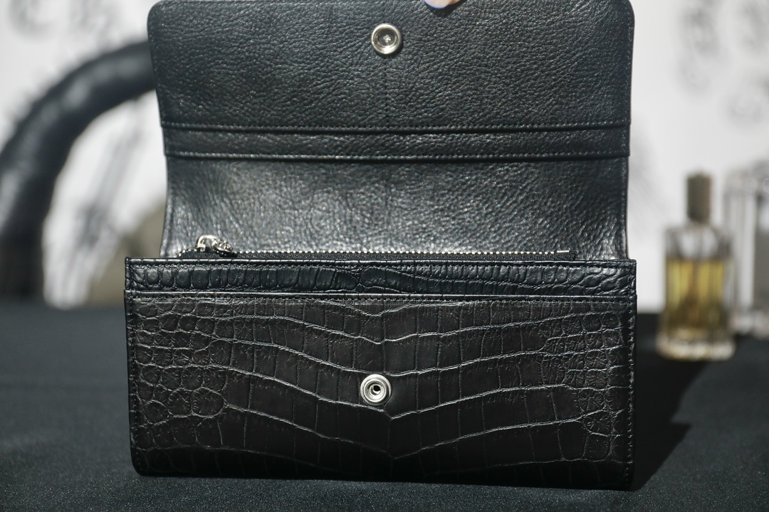 クロムハーツ財布CHROME HEARTS 2023新作 フリップウォレット