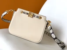 フェンディバッグFENDI 2023新作 オルガン ハンドバッグ