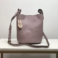 バーバリーバッグBURBERRY 2023新作 クロスボディ バケットバッグ