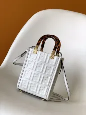 フェンディバッグFENDI 2023新作 ハンドバッグ