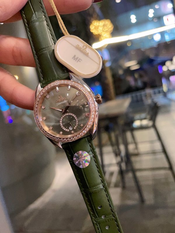 オメガ時計OMEGA 2023年新作 シーホースシリーズ スモールセコンド レディース 腕時計