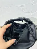 プラダバッグPRADA 2023新作 レザー クラウド バッグ