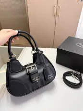プラダバッグPRADA 2023新作 ムーンハンド アンダーバッグ