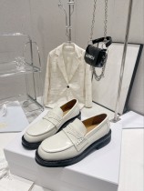 ディオール靴DIOR 2023新作 ローファー