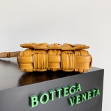 ボッテガヴェネタバッグBOTTEGA VENETA 2023新作 プリーツ ウーブンバッグ