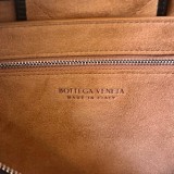 ボッテガヴェネタバッグBOTTEGA VENETA 2023 新品 メンズ カメラバッグ 731165
