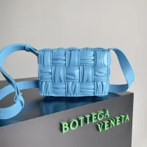 ボッテガヴェネタバッグBOTTEGA VENETA 2023新作 プリーツ ウーブンバッグ