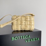 ボッテガヴェネタバッグBOTTEGA VENETA 2023新作 ラージ スモール スクエア バッグ