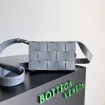 ボッテガヴェネタバッグBOTTEGA VENETA 2023新作 ミニ スモール スクエアバッグ