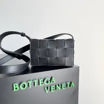 ボッテガヴェネタバッグBOTTEGA VENETA 2023新作 ミニ スモール スクエアバッグ