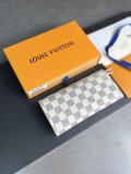 ルイヴィトン財布LOUIS VUITTON 2023年新作 高級財布 M41625 ホワイト グリッド ピンクゴールド バックル