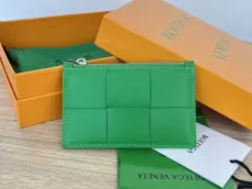 ボッテガヴェネタ財布BOTTEGA VENETA 2023新作 大型 方眼カードバッグ 679843