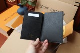 ルイヴィトン財布LOUIS VUITTON 2023年新作 M64501 老眼 黒と赤の高級パスポートカバー付き