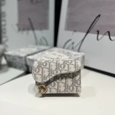 ディオール財布DIOR 2023新作 S5611 ハイクオリティ サドル フリップカードホルダー