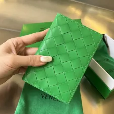 ボッテガヴェネタ財布BOTTEGA VENETA 2023新作 パスポートホルダー