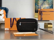 ルイヴィトン財布LOUIS VUITTON 2023年新作 高級クロス柄 黒 クラッチバッグ M30441