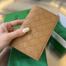 ボッテガヴェネタ財布BOTTEGA VENETA 2023新作 パスポートホルダー