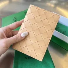 ボッテガヴェネタ財布BOTTEGA VENETA 2023新作 パスポートホルダー