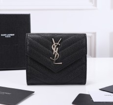 サンローラン財布Yves Saint Laurent 2023年新作 高品質 403943 三つ折り財布 ボールグレイン ブラック シルバーバックル